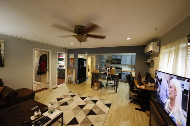 10801 W Lakeview DR, Jonestown, TX 78645