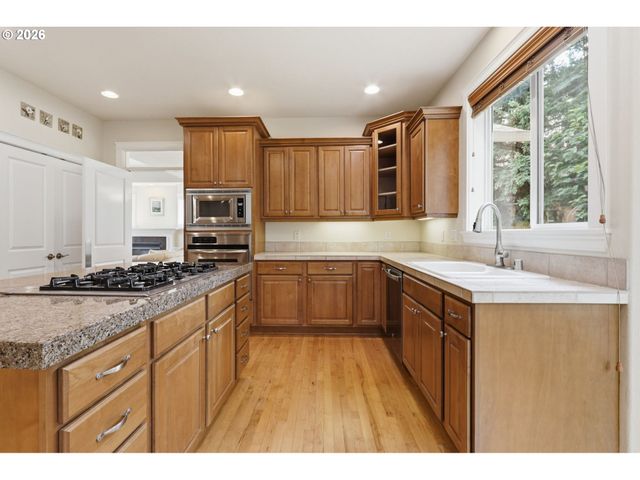 516 Se 200TH Pl, Camas, WA 98607