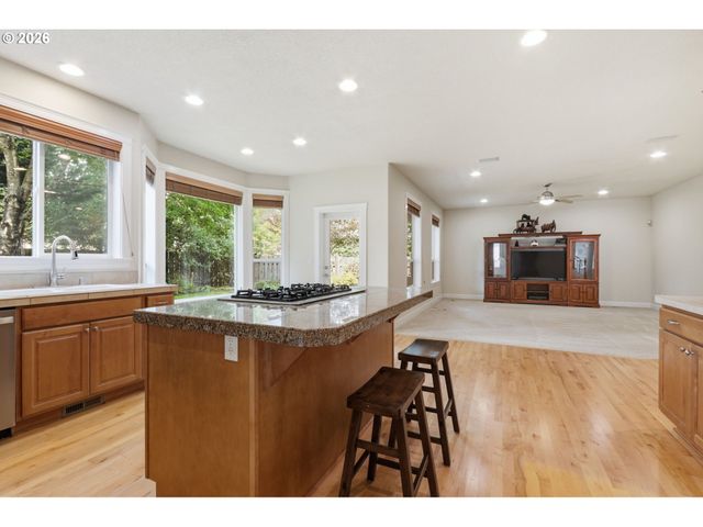 516 Se 200TH Pl, Camas, WA 98607