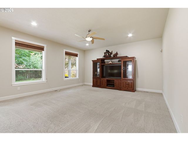 516 Se 200TH Pl, Camas, WA 98607