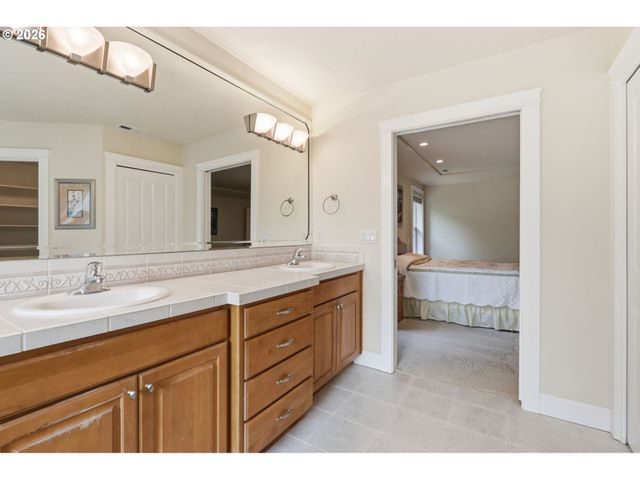 516 Se 200TH Pl, Camas, WA 98607