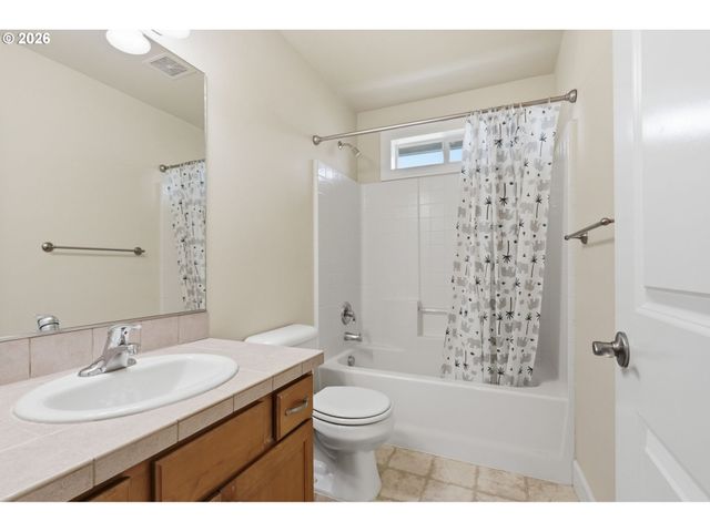 516 Se 200TH Pl, Camas, WA 98607
