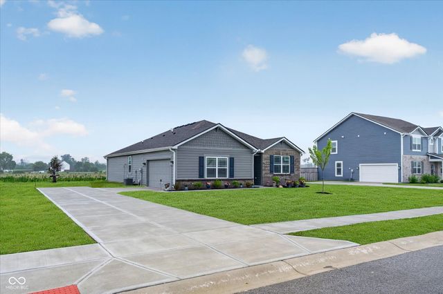 7920 Magnolia Street, New Palestine, IN 46163