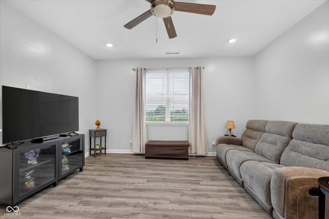 7920 Magnolia Street, New Palestine, IN 46163