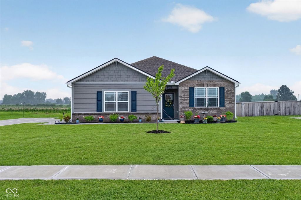 7920 Magnolia Street, New Palestine, IN 46163