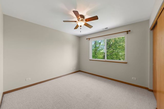 271 Copper Mountain Drive, Gilberts, IL 60136