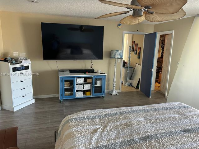 801 Palm Trl 10, Delray Beach, FL 33483