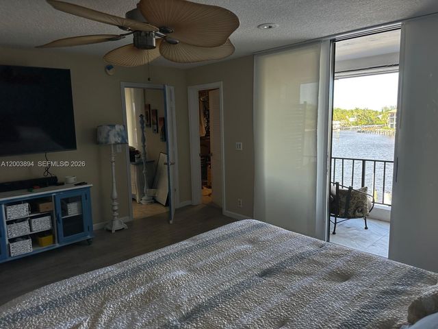 801 Palm Trl 10, Delray Beach, FL 33483