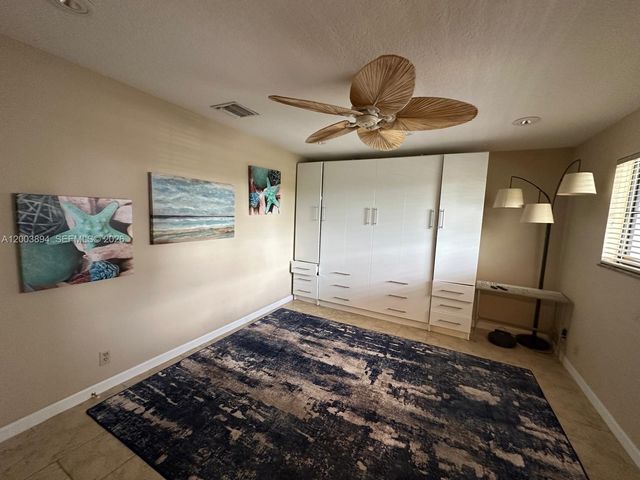 801 Palm Trl 10, Delray Beach, FL 33483
