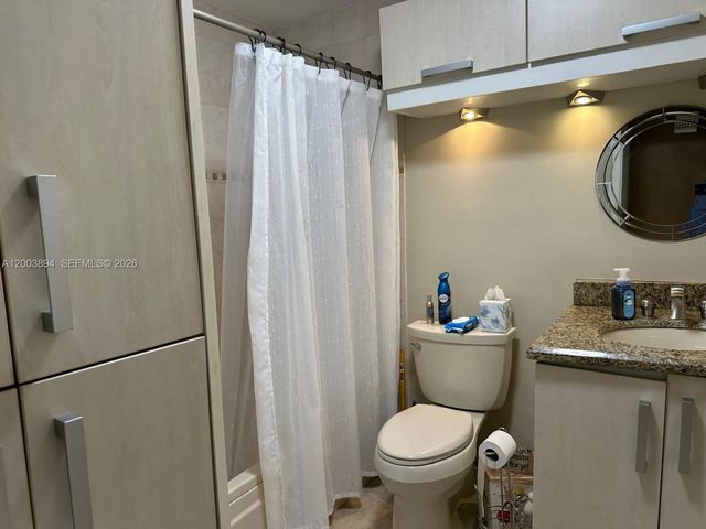 801 Palm Trl 10, Delray Beach, FL 33483