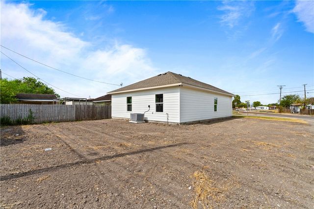 2937 Sonora St, Corpus Christi, TX 78405