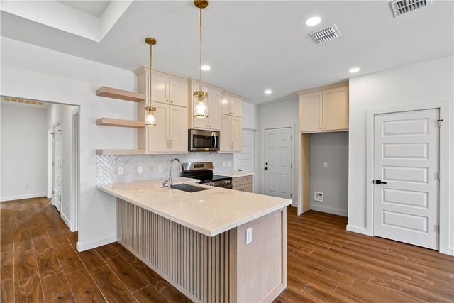 2937 Sonora St, Corpus Christi, TX 78405