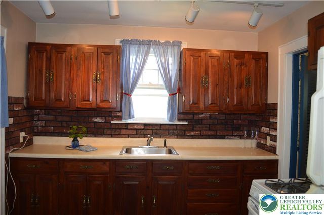 2728 Nazareth Road, Palmer Twp, PA 18045