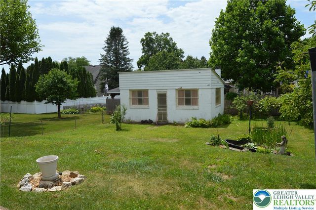 2728 Nazareth Road, Palmer Twp, PA 18045