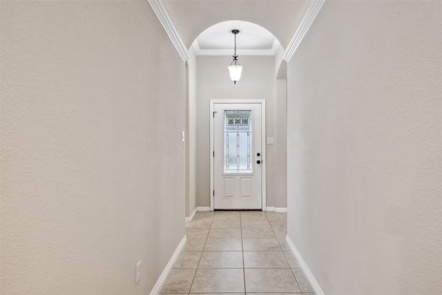 537 Sterling Drive, Benbrook, TX 76126