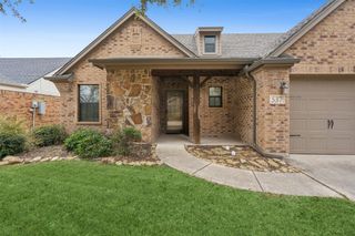 537 Sterling Drive, Benbrook, TX 76126
