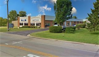 2304 S Eastwood Drive, Woodstock, IL 60098