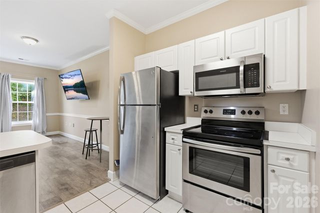 9054 Meadow Vista Road, Charlotte, NC 28213