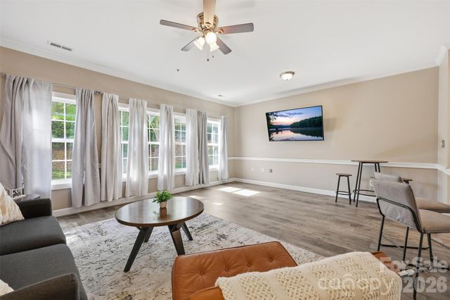 9054 Meadow Vista Road, Charlotte, NC 28213