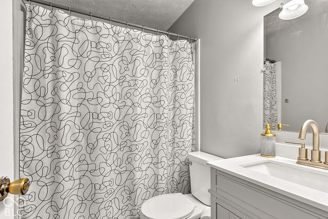 7153 N Orchard Drive, Indianapolis, IN 46236