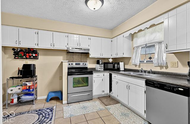 7153 N Orchard Drive, Indianapolis, IN 46236