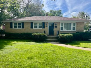 8450 Kraay Avenue, Munster, IN 46321