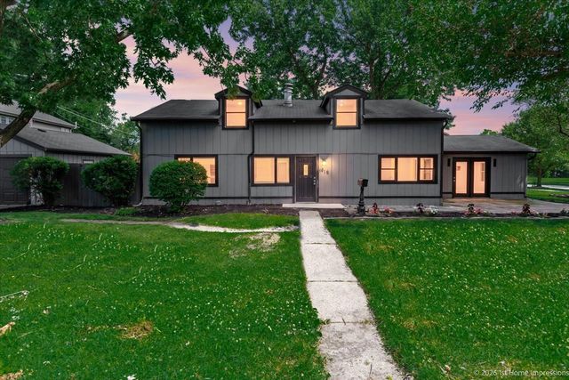 5016 Oak Center Drive, Oak Lawn, IL 60453