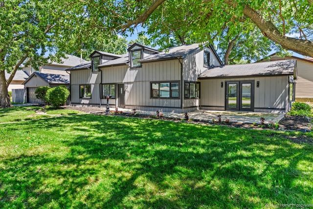 5016 Oak Center Drive, Oak Lawn, IL 60453