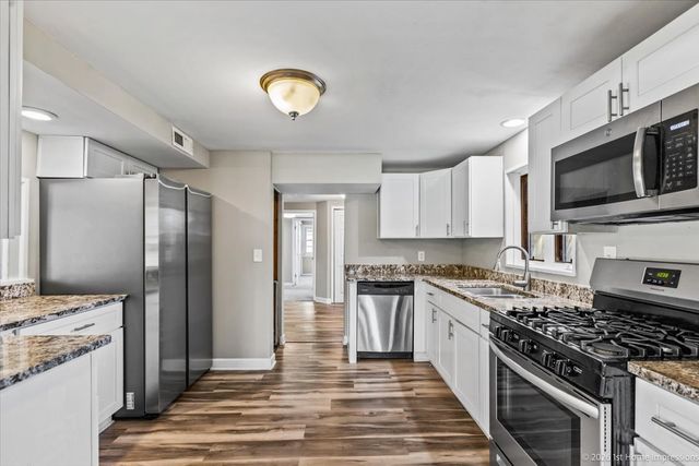 5016 Oak Center Drive, Oak Lawn, IL 60453