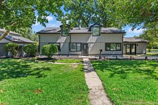 5016 Oak Center Drive, Oak Lawn, IL 60453