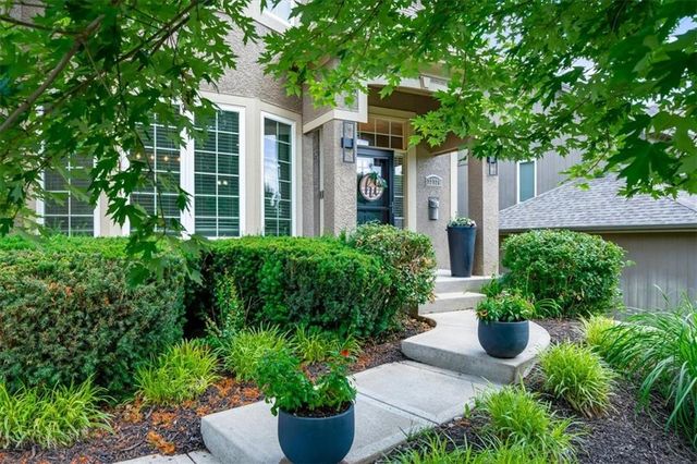 22726 W 44TH Street, Shawnee, KS 66226