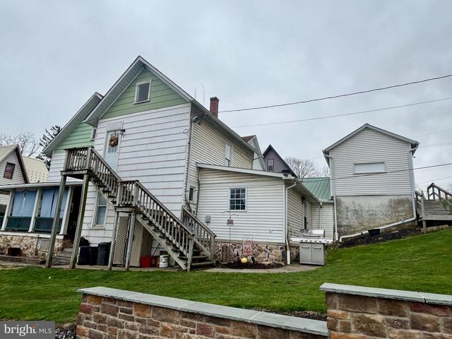 124 W MAIN ST, Millheim, PA 16854
