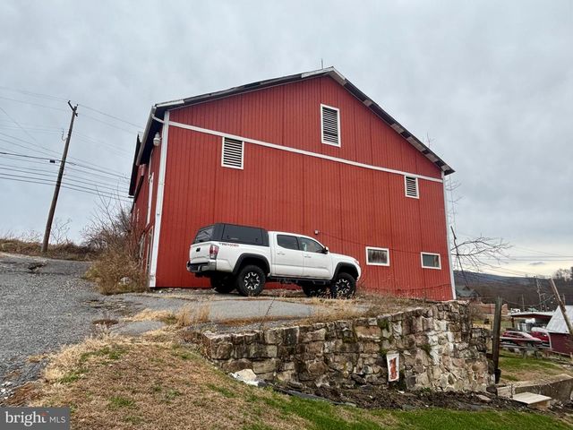 124 W MAIN ST, Millheim, PA 16854