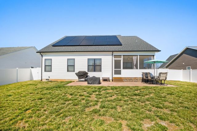 138 LINDBURGH DR, Waynesboro, VA 22980