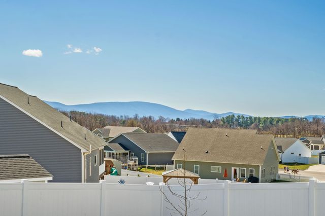 138 LINDBURGH DR, Waynesboro, VA 22980