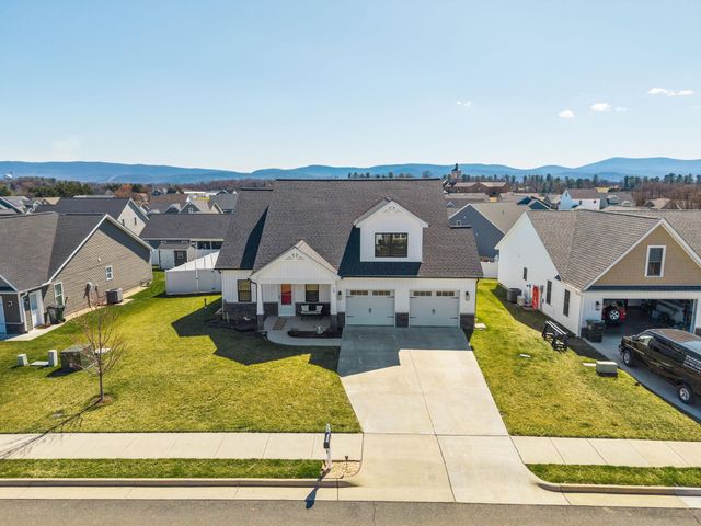 138 LINDBURGH DR, Waynesboro, VA 22980