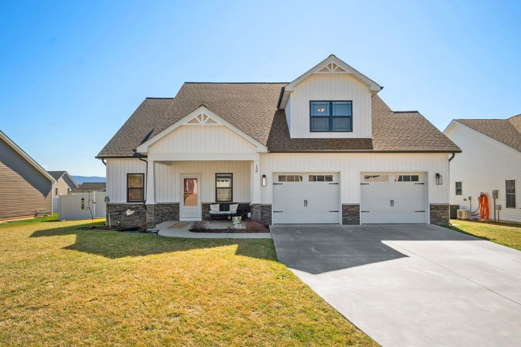 138 LINDBURGH DR, Waynesboro, VA 22980