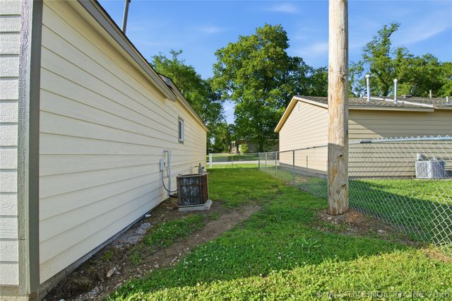 749 S Bluff Street, Tahlequah, OK 74464