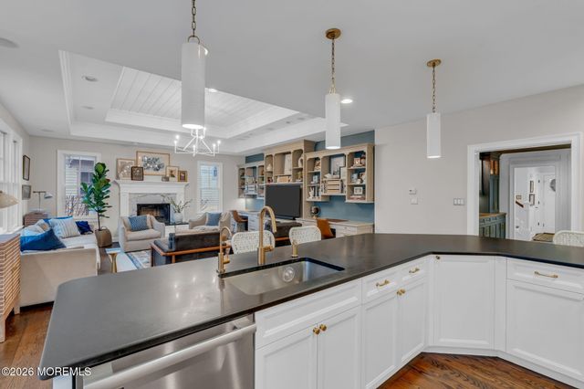 73 Northvale Avenue, Little Silver, NJ 07739