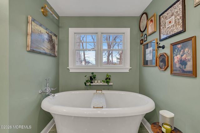 73 Northvale Avenue, Little Silver, NJ 07739