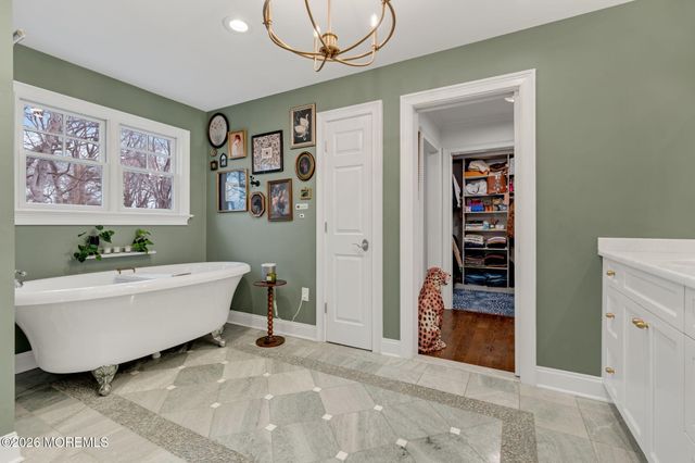 73 Northvale Avenue, Little Silver, NJ 07739