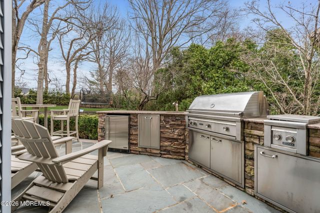 73 Northvale Avenue, Little Silver, NJ 07739