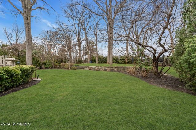 73 Northvale Avenue, Little Silver, NJ 07739