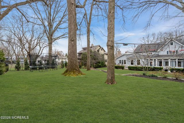 73 Northvale Avenue, Little Silver, NJ 07739