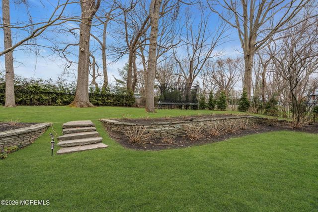 73 Northvale Avenue, Little Silver, NJ 07739