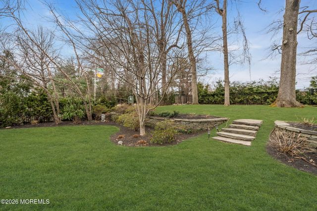 73 Northvale Avenue, Little Silver, NJ 07739