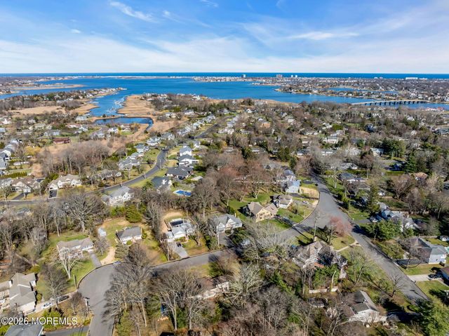 73 Northvale Avenue, Little Silver, NJ 07739