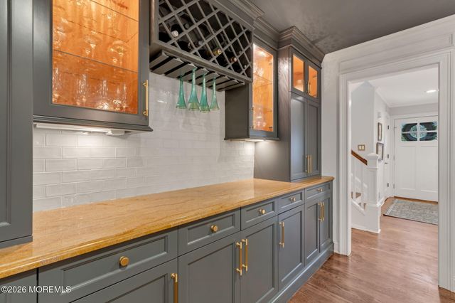 73 Northvale Avenue, Little Silver, NJ 07739