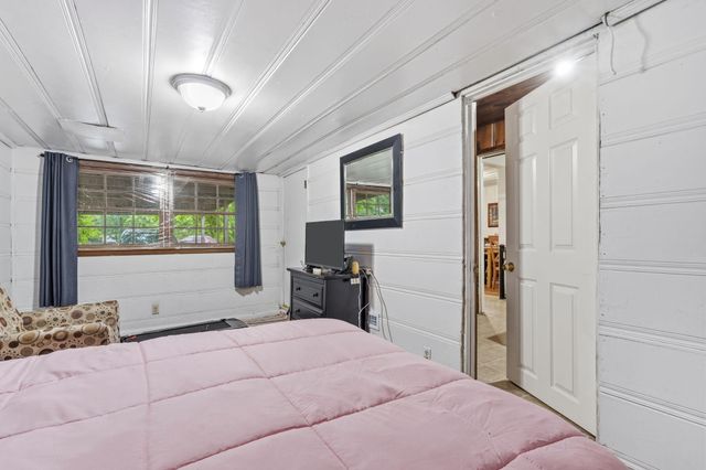 731 S Old Orchard Avenue, Springfield, MO 65802