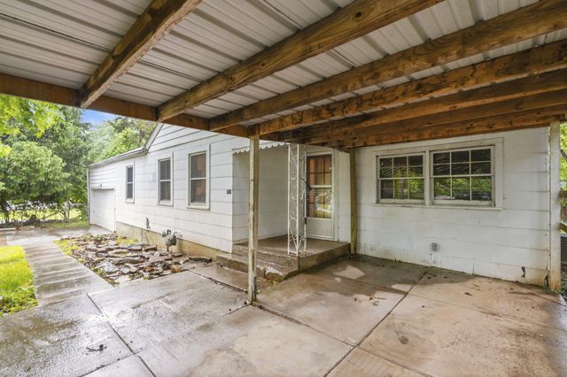 731 S Old Orchard Avenue, Springfield, MO 65802